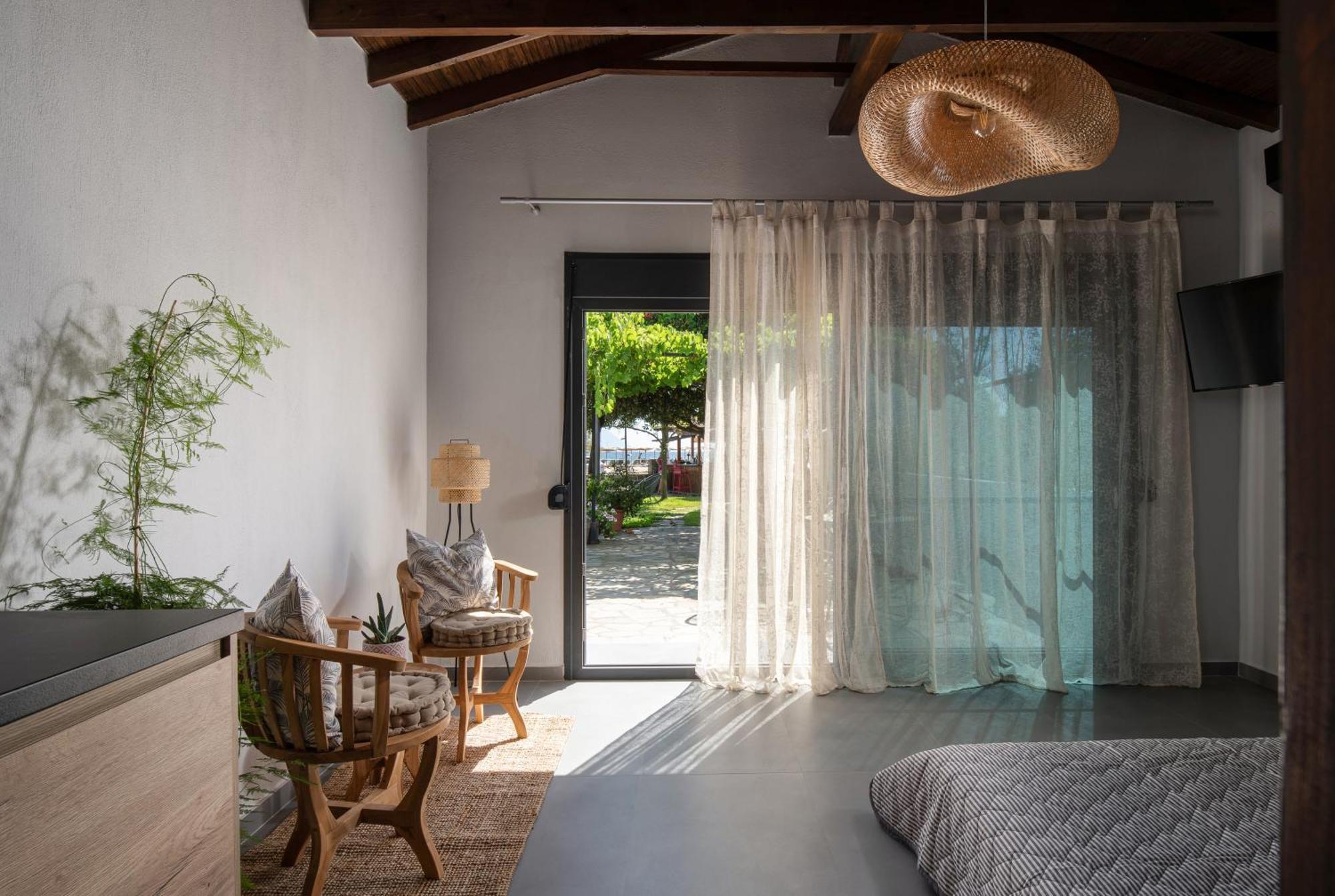 Akasti Slow Living Paralia Sikias Bagian luar foto